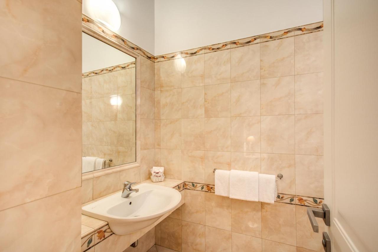 Le Case Di Andrea - Residenza Italia โรม ภายนอก รูปภาพ